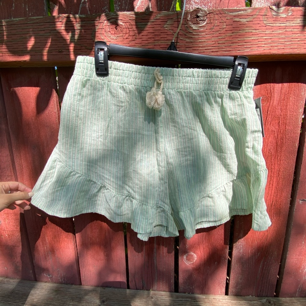 striped lose shorts